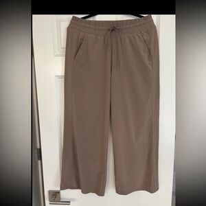 Athleta women’s Taupe Joggers